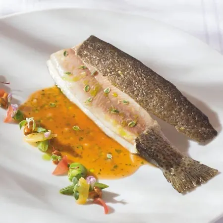 Lou Baralet D'hotes Et Restaurant Roujan