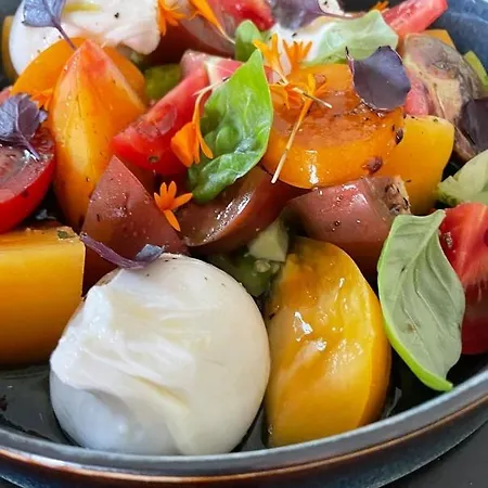 Bed & Breakfast Lou Baralet D'hotes Et Restaurant